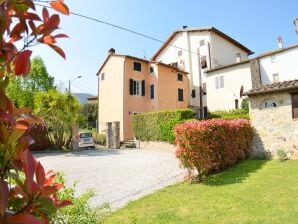 Helles Ferienhaus in Pescaglia mit Gartenlaube - Buti - image1