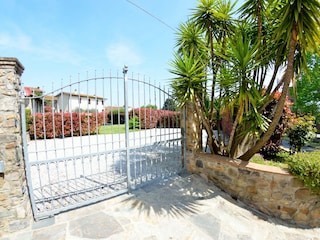 Holiday house Buti Features 14