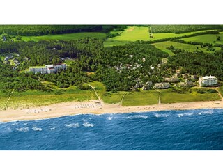 Strandhotel Fischland (links) & Dünenmeer (rechts)