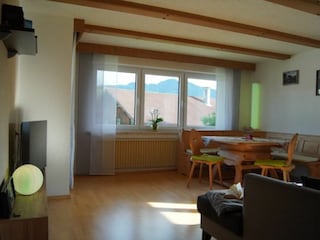 Wohnzimmer mit Bergblick