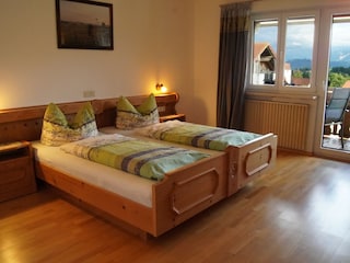 Schlafzimmer mit Bergblick