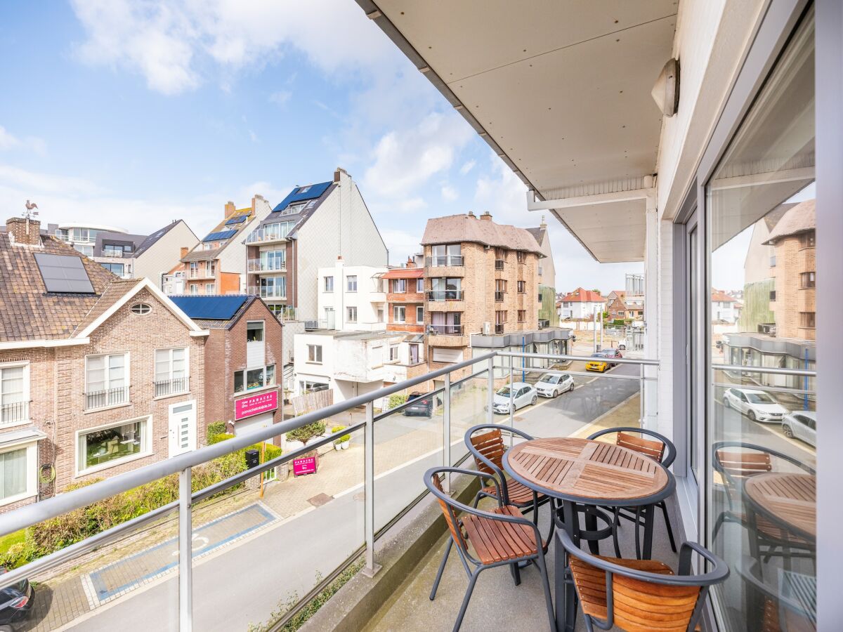 Apartment De Panne Outdoor Recording 1