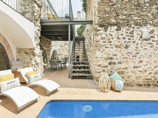Vakantiehuis Garriguella Buitenaudio-opname 6
