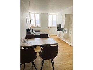 Wohn- u. Esszimmer 2