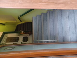 Hausflur zur Wohnung 2