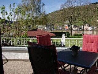 Terrasse mit Moselblick