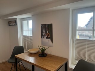 Wohn-/Schlafbereich mit offener Küche