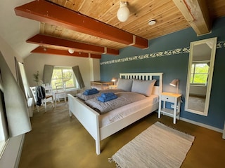 Schlafzimmer 2