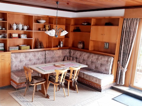 Ferienwohnung Sarah im Ferienhaus Waldgrund
