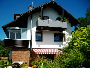Ferienwohnung Sarah im Ferienhaus Waldgrund