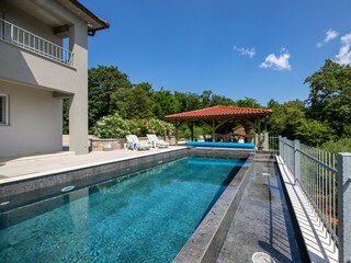 Villa Petra mit beheiztem Pool und Meerblick
