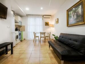 Holiday house Beachside Bliss: Fully Equipped Studio for Four - Valencia - image1