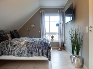 1. Schlafzimmer mit Doppelbett