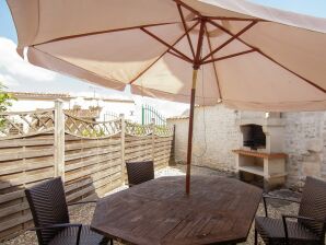 Holiday park Luxury apartment with terrace - Saint-Preuil - image1