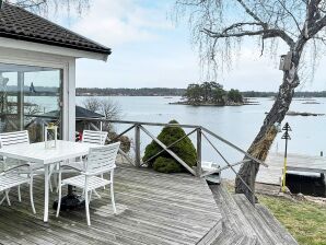 Holiday house 4 Sterne Ferienhaus in FIGEHOLM - Figeholm - image1