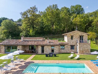 Villa Todi Außenaufnahme 2