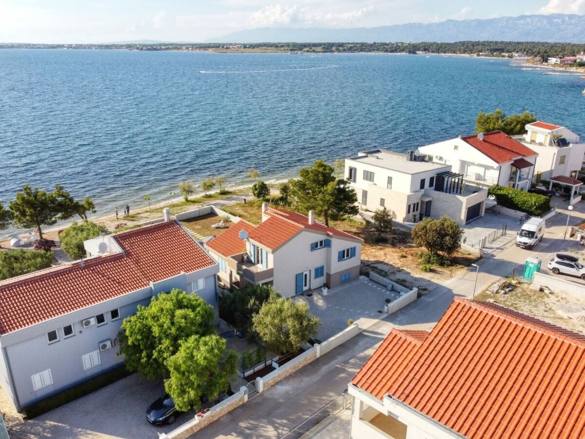 House directly on the beach