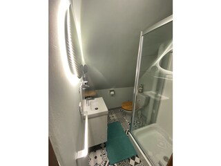 Salle de douche et WC de la chambre n°1