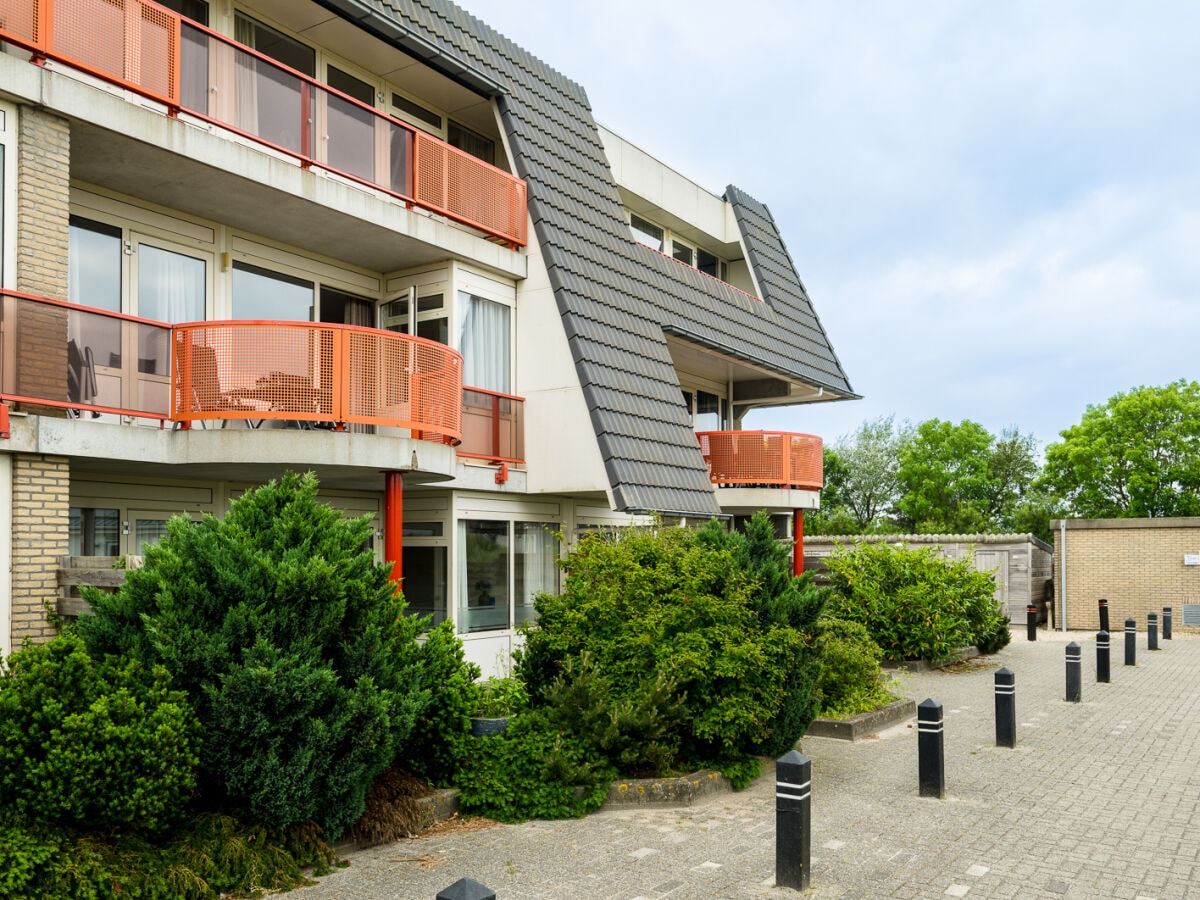 Ferienwohnung Buren Außenaufnahme 1