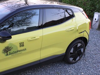 Ladesäule auf unserem Privatparkplatz