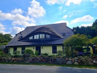 Hus Sünnschien Fewo Lavendel Außenansicht
