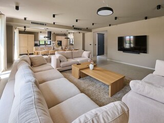 Helles, grosses Wohnzimmer