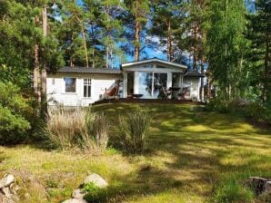 Holiday house 5 person holiday home in MÖNSTERÅS - Mönsterås - image1
