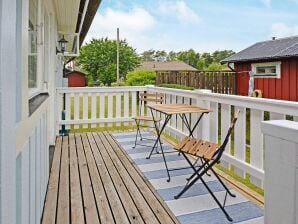 Holiday house Charming holiday home with terrace - Våxtorp - image1