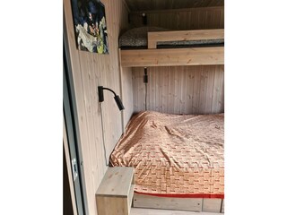 3-Bett-Zimmer (1,5m und 0,9m breite Betten)