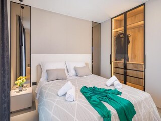 Villa Okrug Donji Características 19