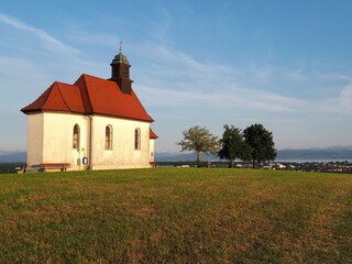 Haldenberg Kapelle mit Blick bis in die Schweiz