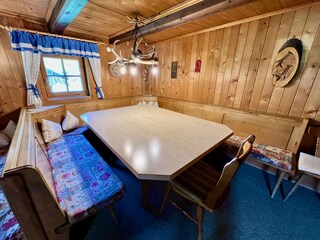 Essplatz mit Eckbank