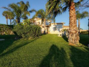 Villa avec salle de sport, jacuzzi et piscine - Luz près de Lagos - image1