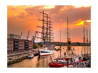 Wismar - Blick auf den wunderschönen Alten Hafen beim Sonnenuntergang