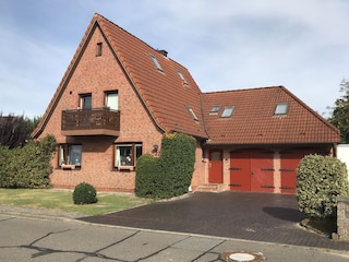 Ansicht Süd-Ost mit Hauseingang