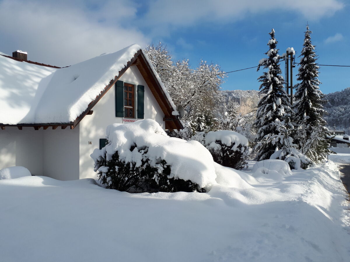 Im Schneekleid