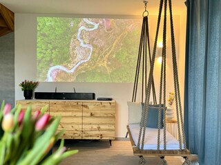 Wohnbereich mit Beamer