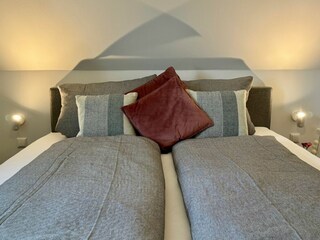 2. Schlafzimmer im Obergeschoss