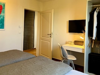 2. Schlafzimmer im Obergeschoss