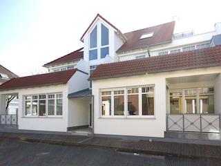 Ansicht Seite Hauseingang + Wohnung