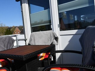 Balkon mit Sitzgelegenheit