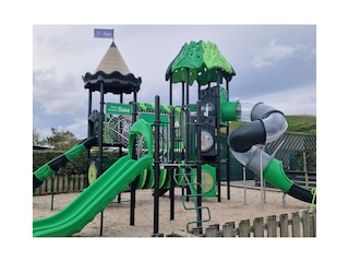 Spielplatz 2025 neu