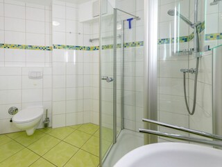 Badezimmer 2
