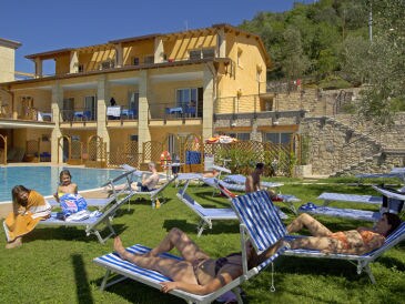 Ferienwohnung Residence Rosmari 2 Zimmer Whg am See mit Pool