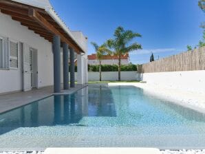 Apartment Lovely app. in villa with pool, Fontane Bianche - Fontane Bianche - image1