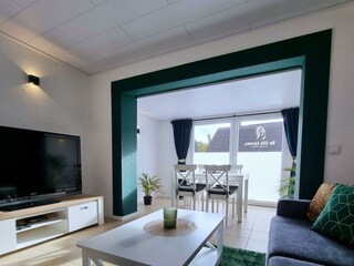 Wohnzimmer mit Essplatz