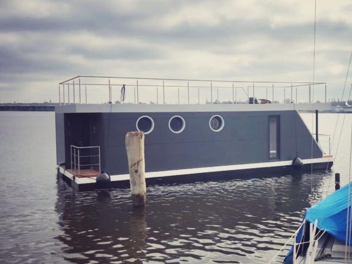 Hausboot Lübeck-Schlutup Außenaufnahme 1