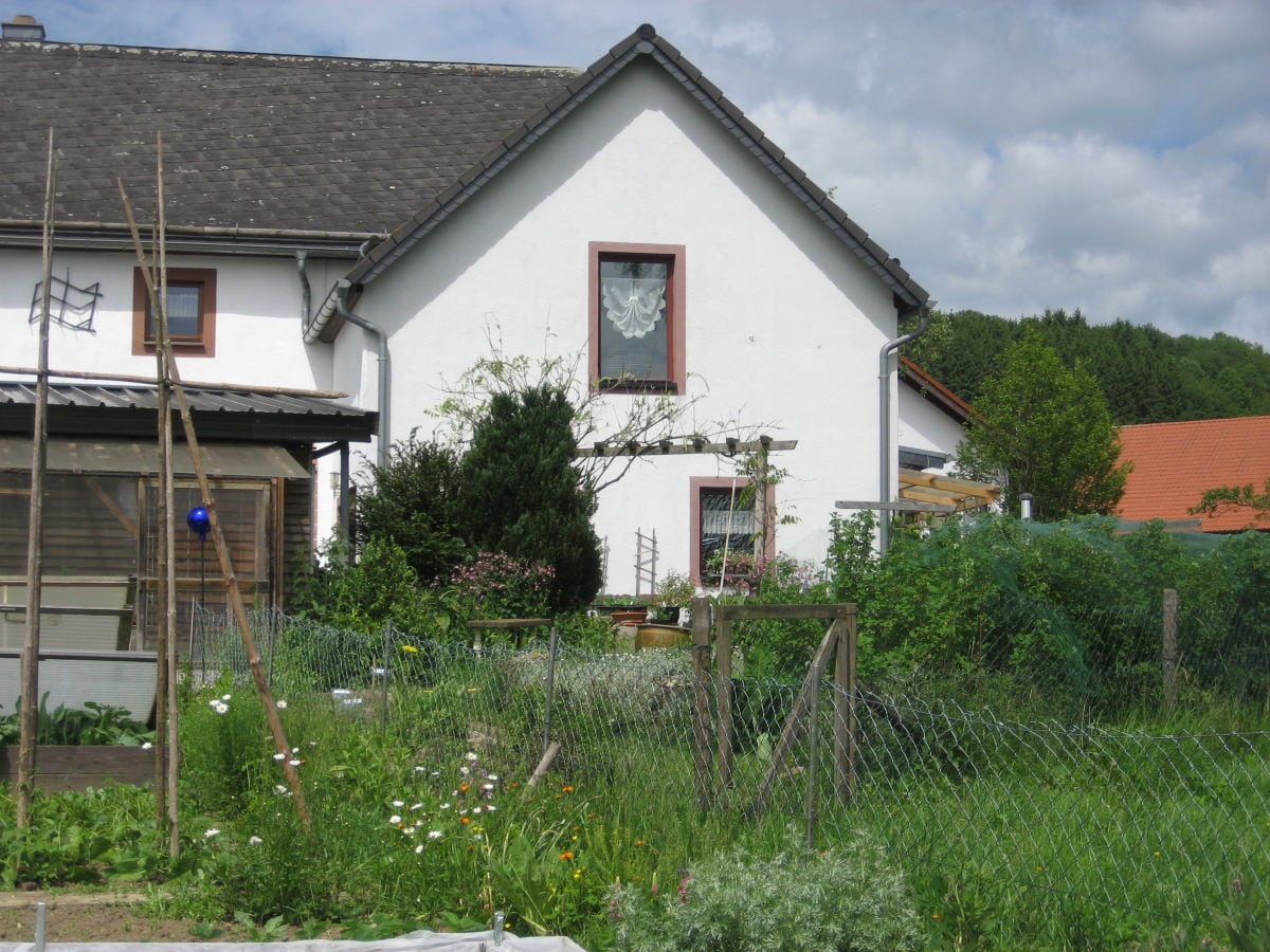 Kräutergarten am Haus