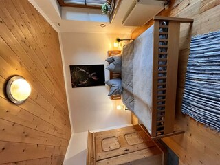 Schlafzimmer 5