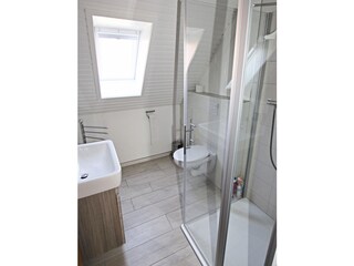 modernes Duschbad